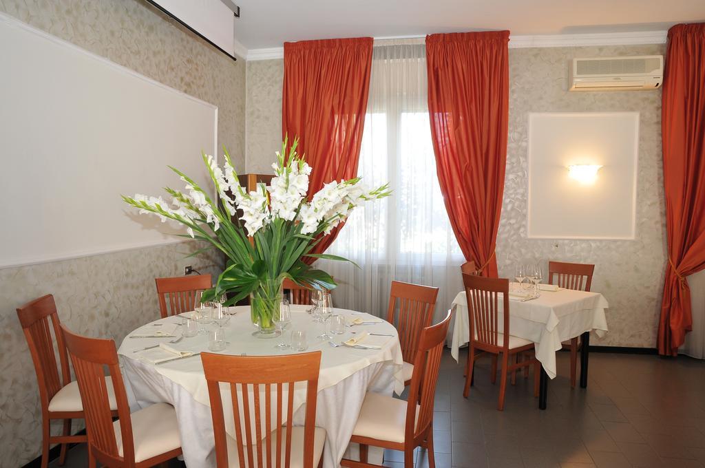 Hotel Mini Palace - Country House Molinella Εξωτερικό φωτογραφία