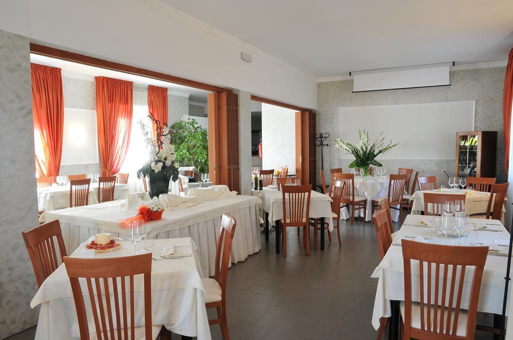 Hotel Mini Palace - Country House Molinella Εξωτερικό φωτογραφία