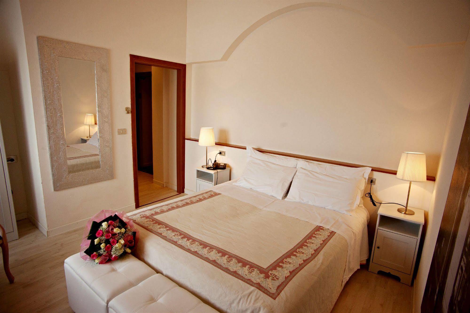 Hotel Mini Palace - Country House Molinella Εξωτερικό φωτογραφία